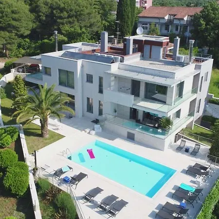 Apartment Valsavia-apartment Borik With Pool And *